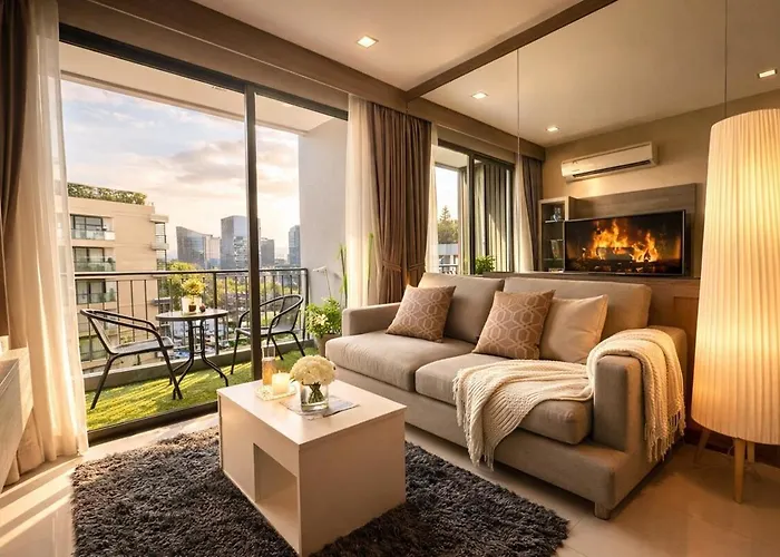 Bright & Spacious - Asoke Apartment Bangkok