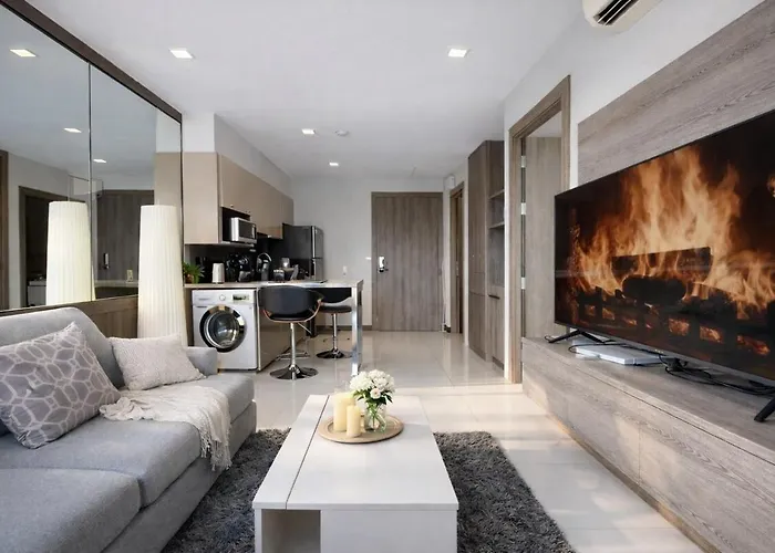 Bright & Spacious - Asoke 방콕